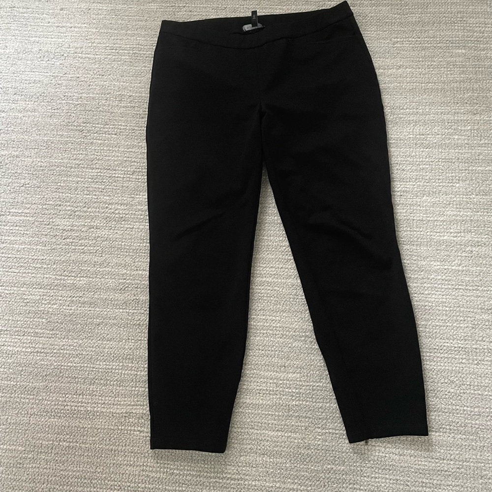 Eileen fisher black plants -